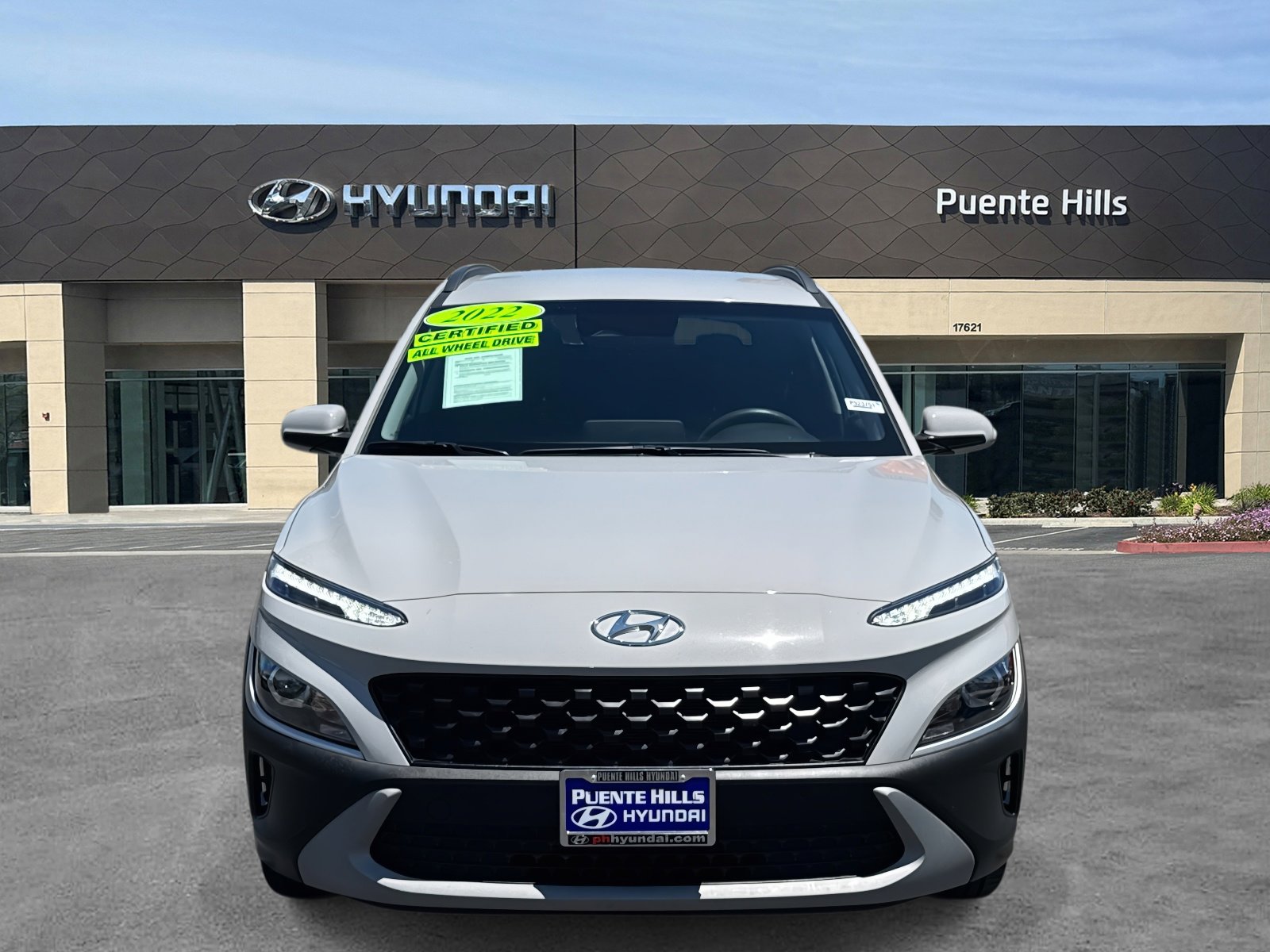 Used 2022 Hyundai Kona SEL image 2