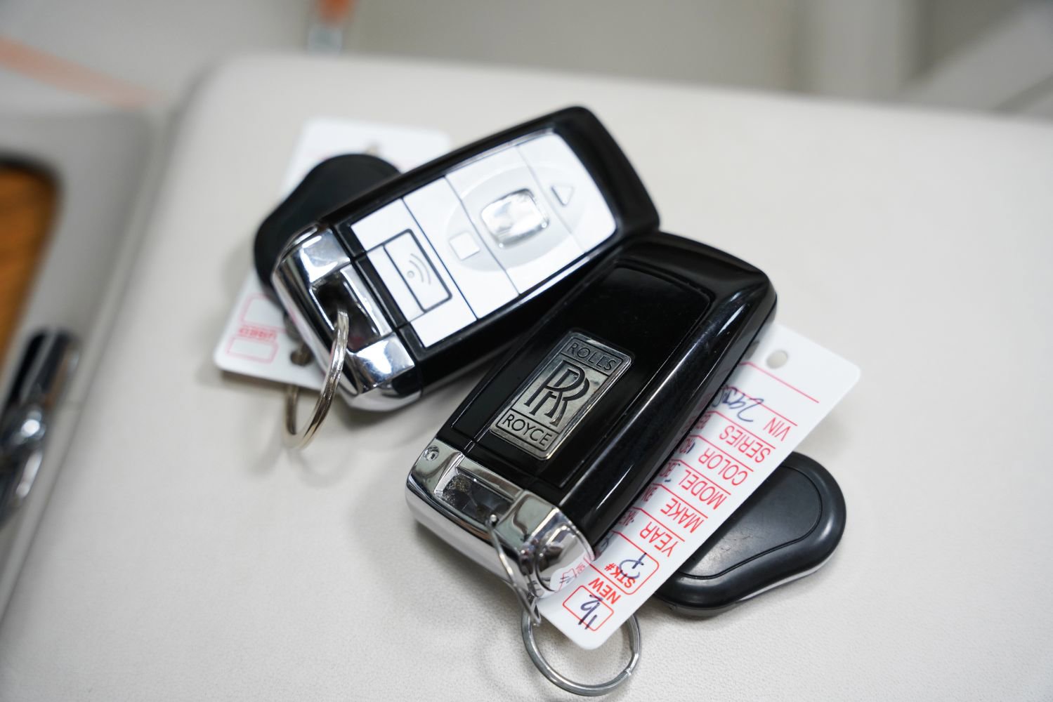 Used 2017 Rolls-Royce Dawn image 45