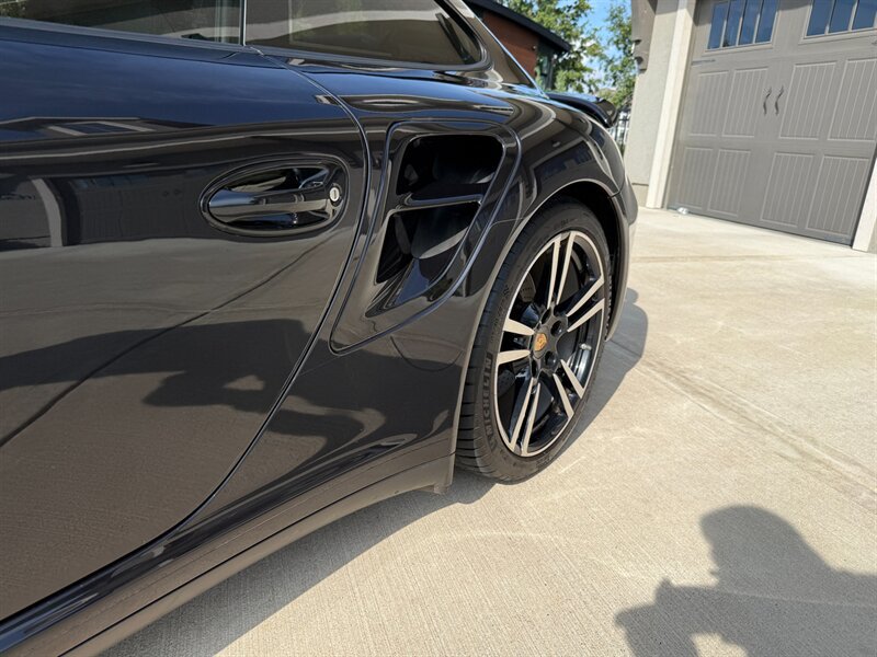 Used 2011 Porsche 911 Turbo AWD/4WD image 40