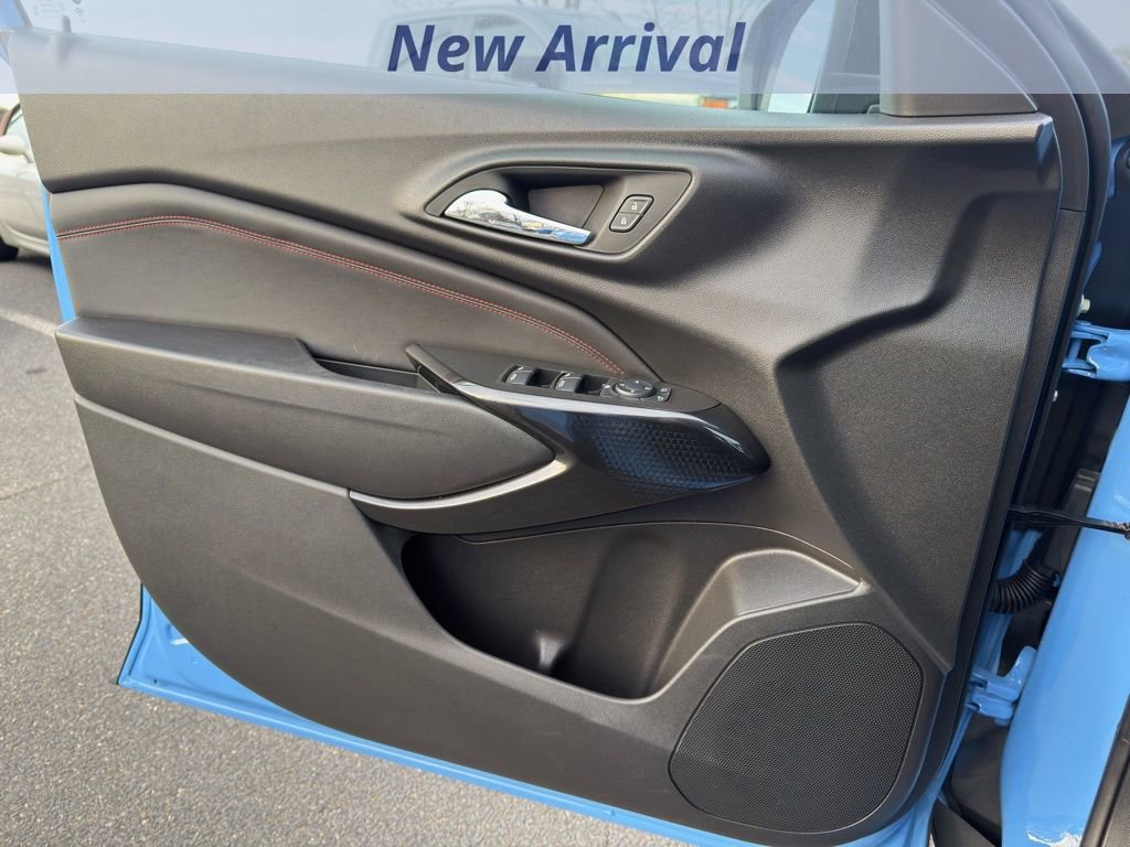 Certified 2024 Chevrolet Trax RS w/ Sunroof Package image 11
