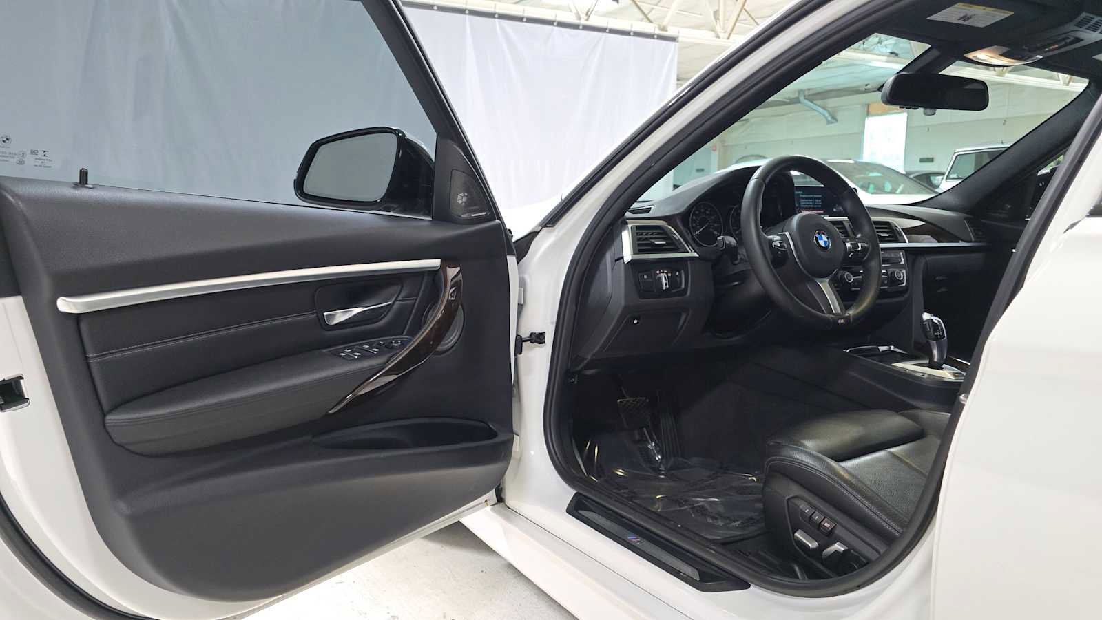 Used 2017 BMW 330e 330e iPerformance image 19