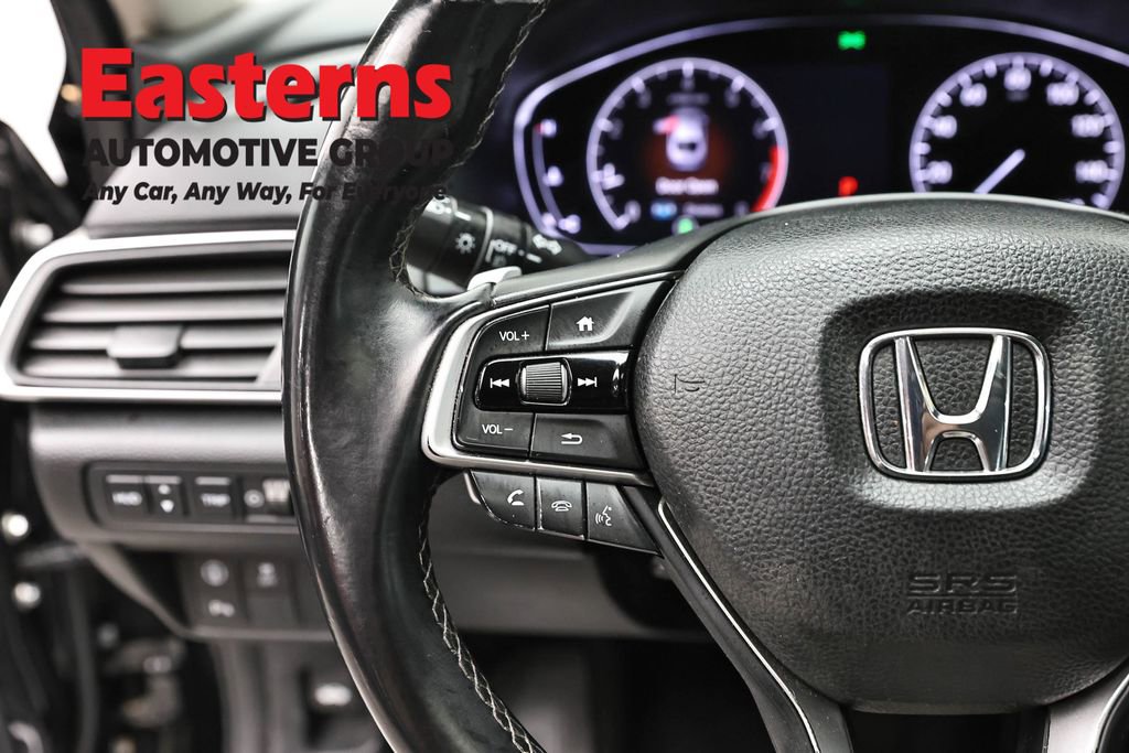 Used 2018 Honda Accord Touring image 15