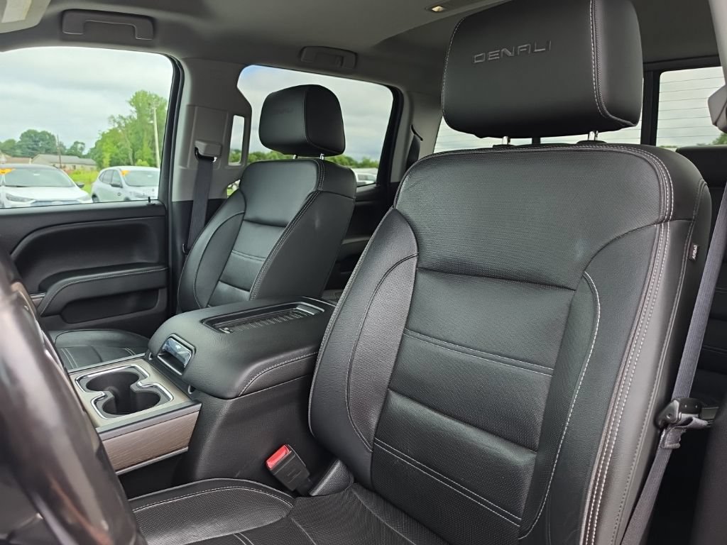 Used 2019 GMC Sierra 2500 Denali w/ Duramax Plus Package AWD/4WD image 24