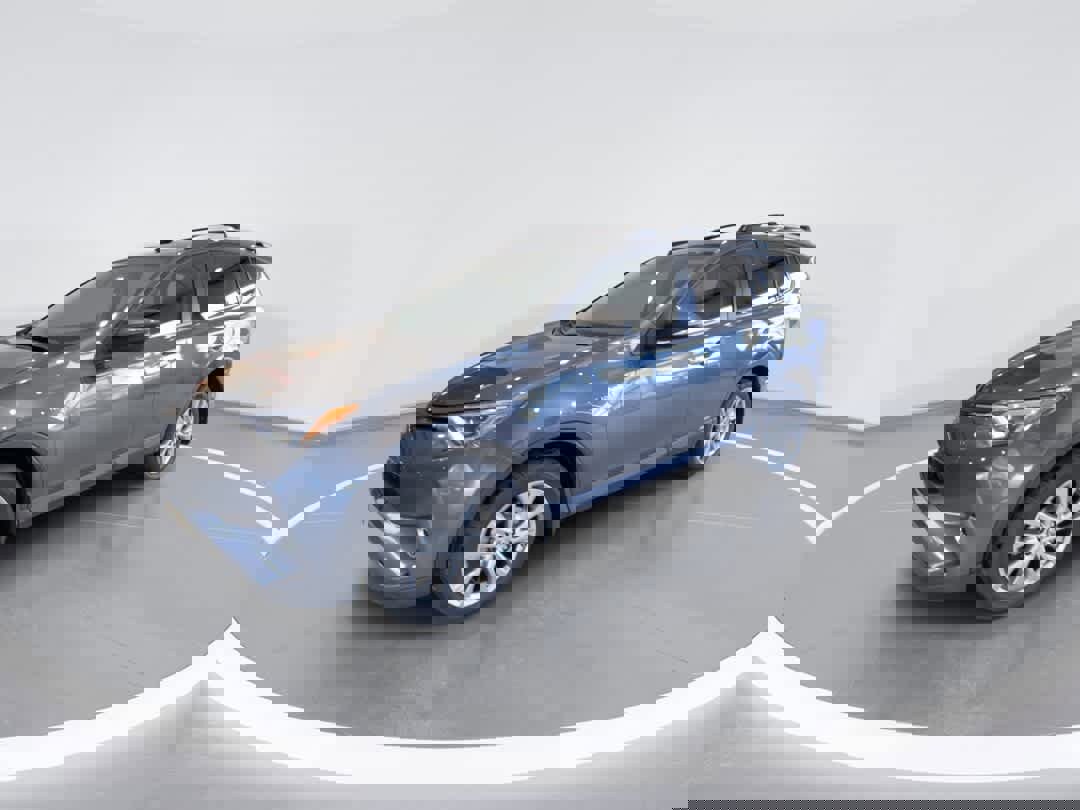 Used 2016 Toyota RAV4 Limited w/ Advanced Technology Package image 4