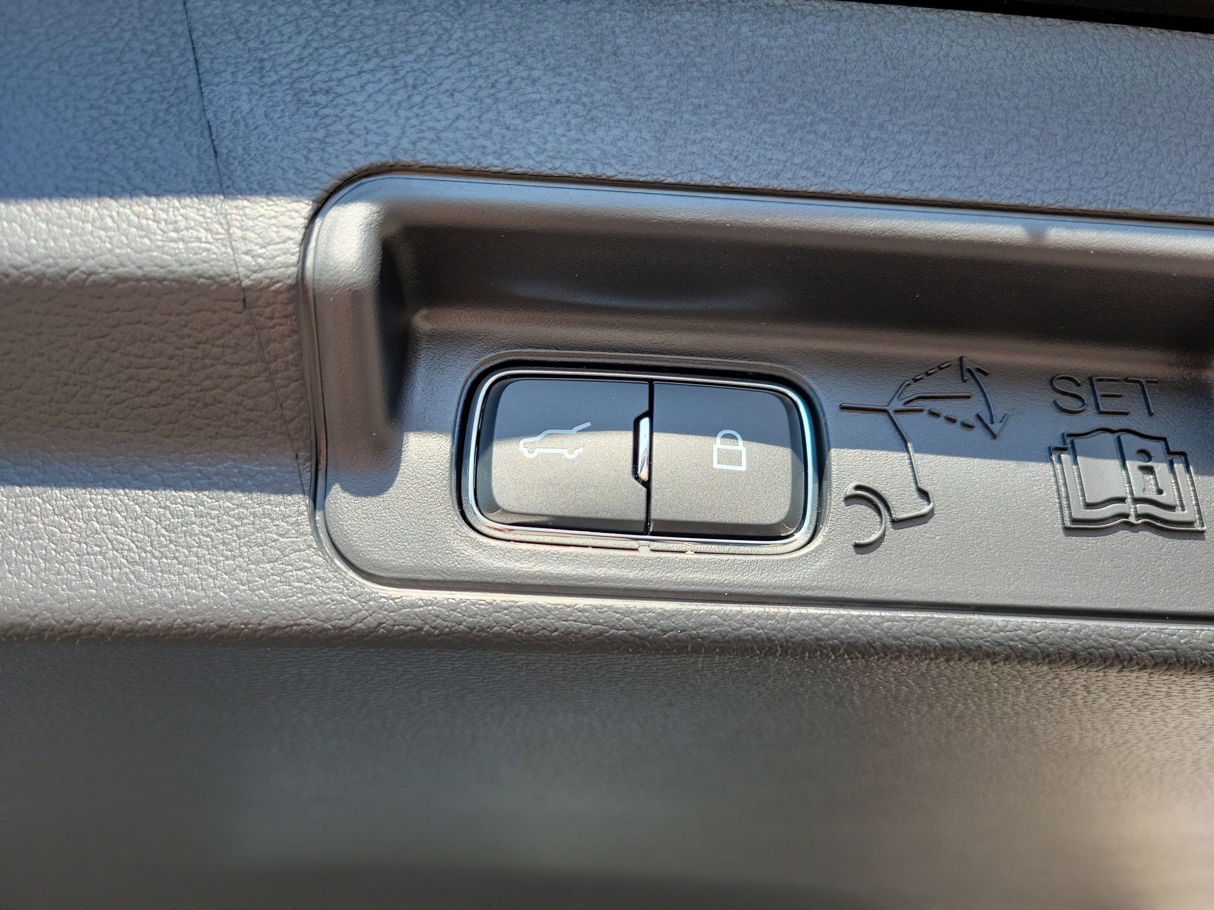 New 2026 Ford Explorer Active w/ Active Comfort Package image 11