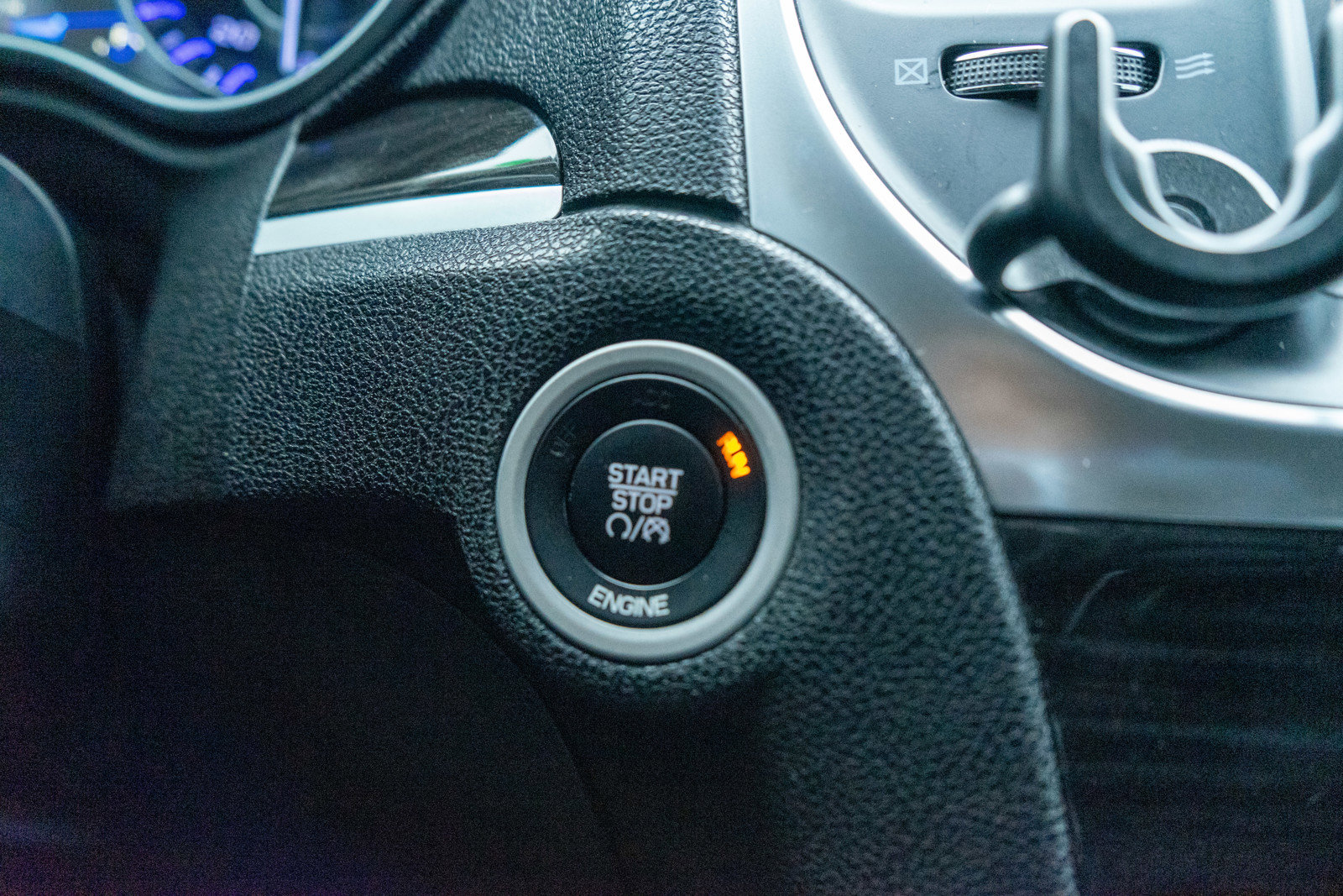 Used 2016 Chrysler 300 Limited image 21