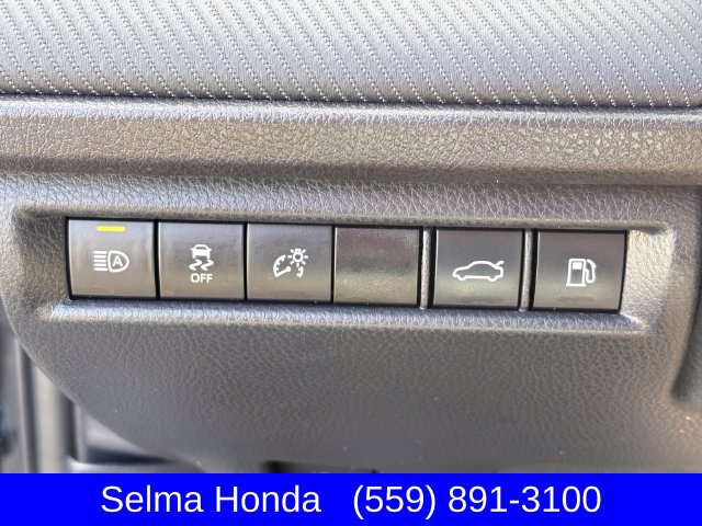 Used 2025 Toyota Camry SE FWD image 23