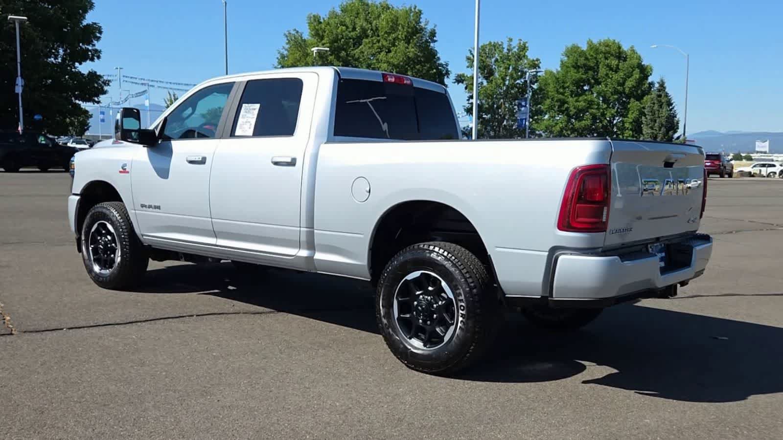 Used 2026 RAM 2500 Laramie AWD/4WD image 6