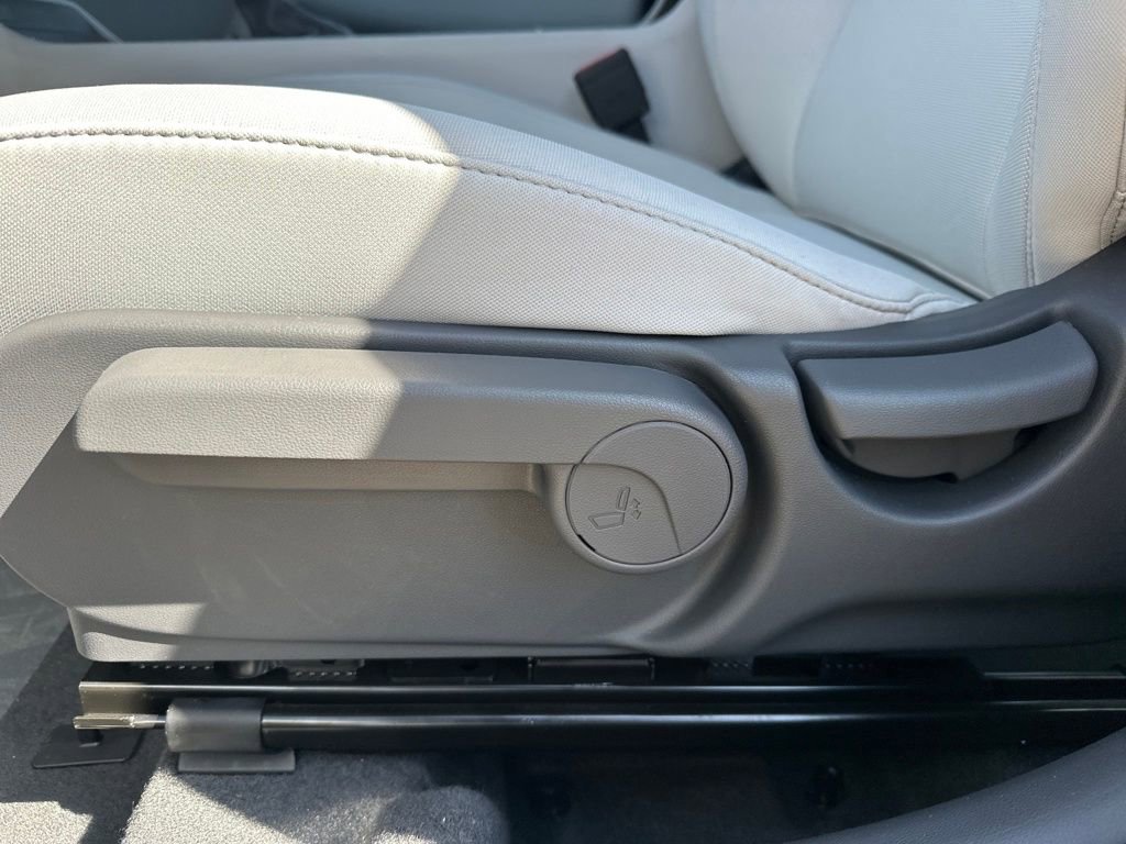 Used 2026 Hyundai Kona SE image 14