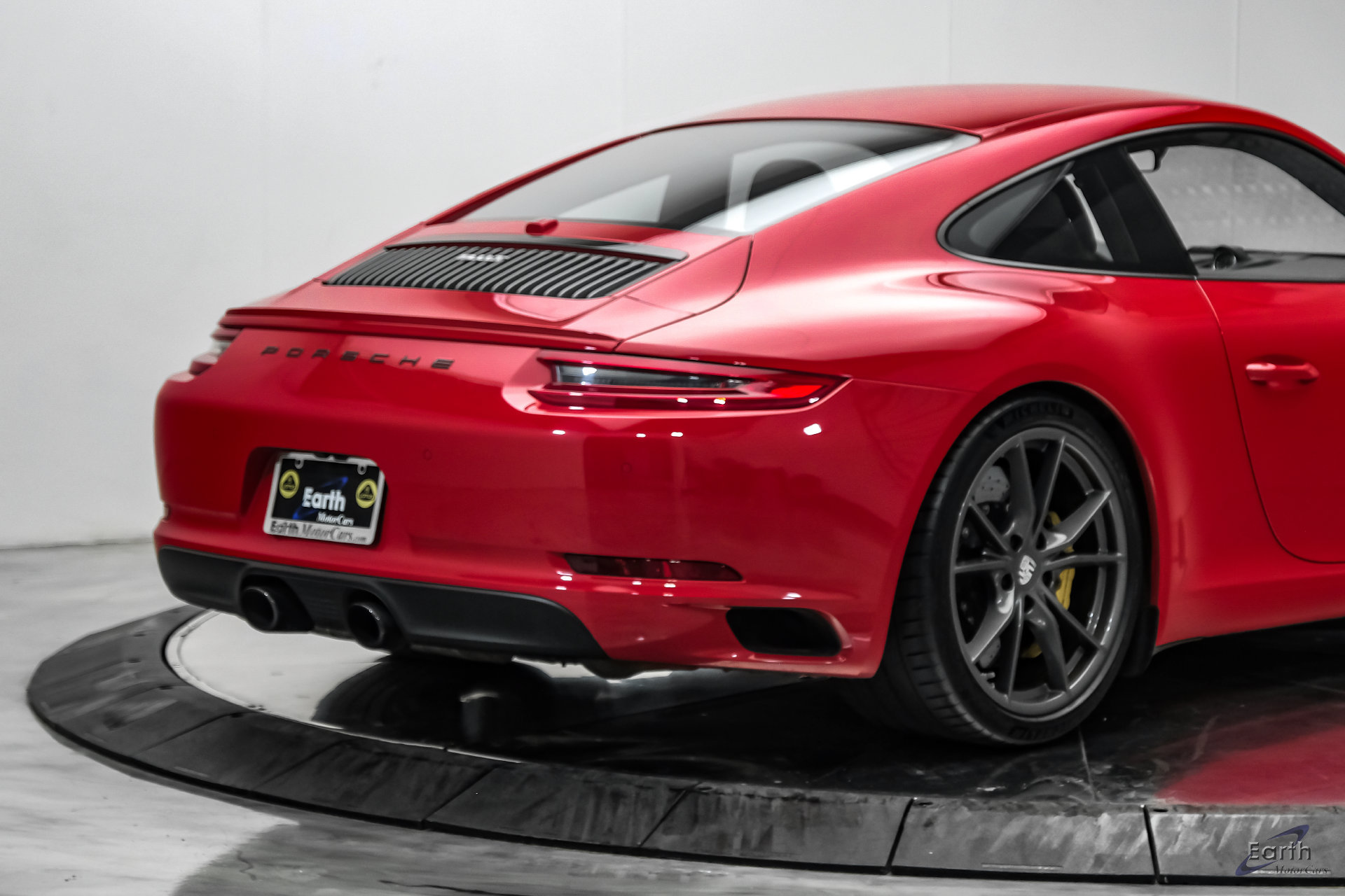 Used 2018 Porsche 911 Carrera T RWD image 17
