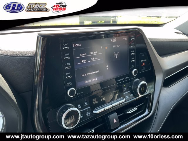 Used 2020 Toyota Highlander LE AWD/4WD image 17