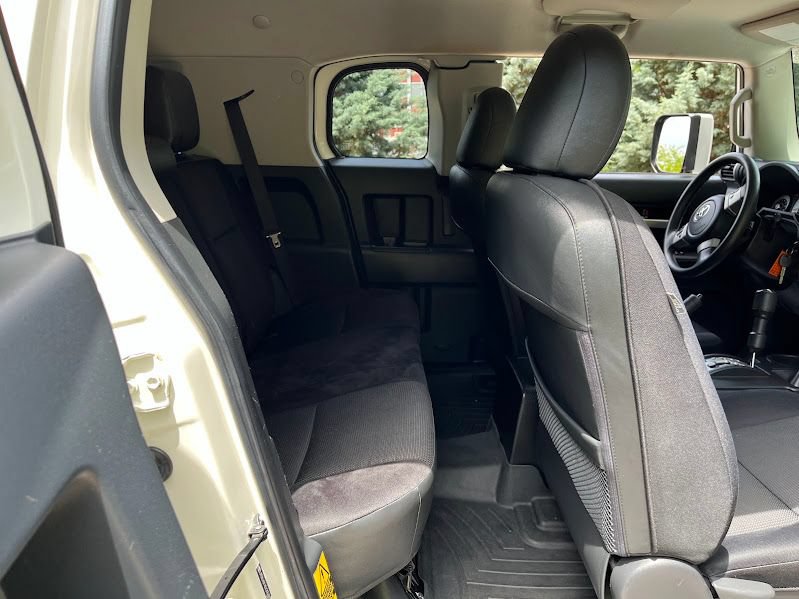 Used 2014 Toyota FJ Cruiser 4WD w/ Convenience Package image 41