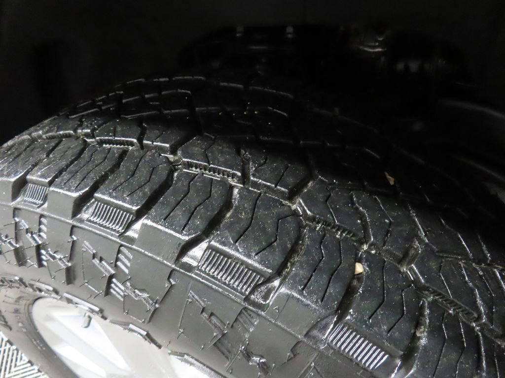 Used 2024 Chevrolet Silverado 2500 High Country w/ High Country Premium Package image 7