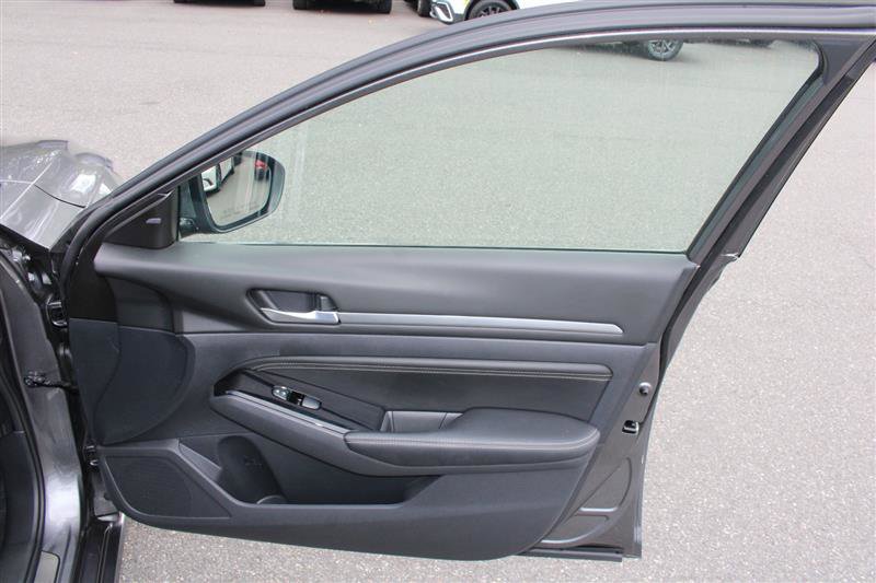 Used 2023 Nissan Altima 2.5 SL image 14