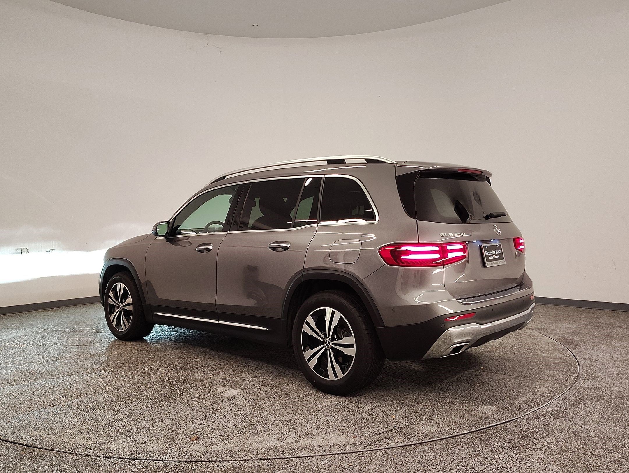 Certified 2026 Mercedes-Benz GLB 250 image 3