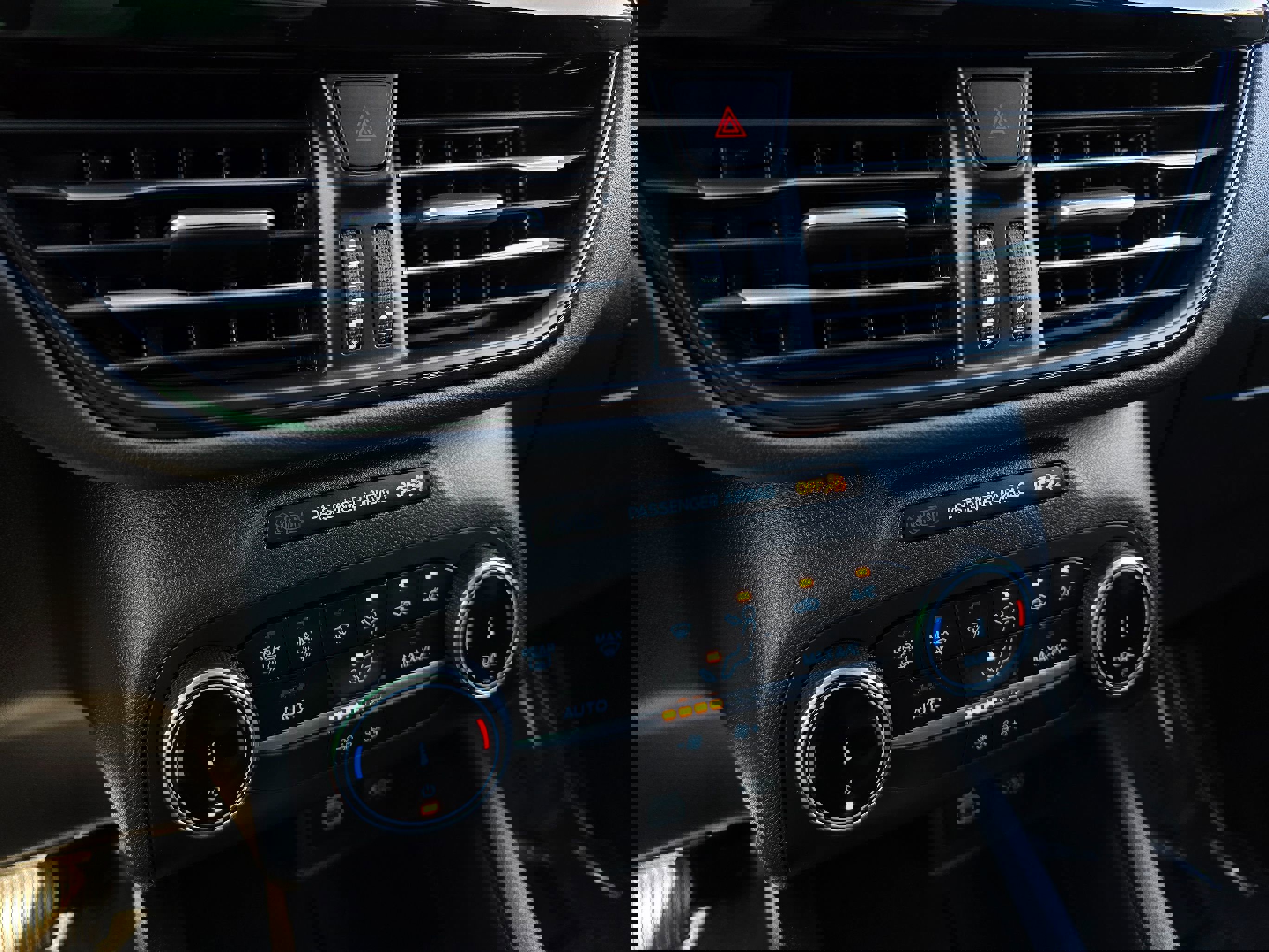 Used 2025 Ford Escape ST-Line image 34