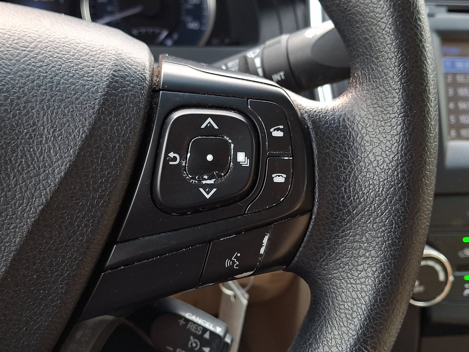 Used 2016 Toyota Camry LE FWD image 22