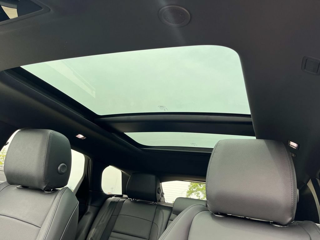 New 2026 Land Rover Range Rover Evoque S AWD/4WD image 13