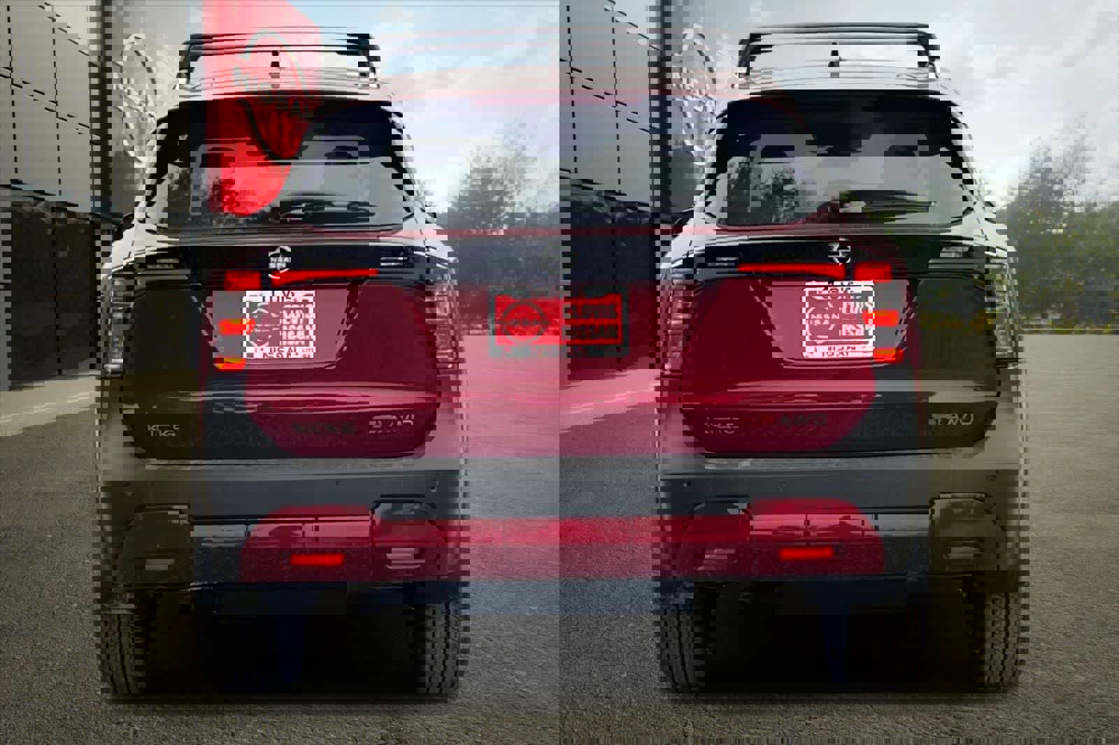 New 2026 Nissan Kicks SR AWD/4WD image 8