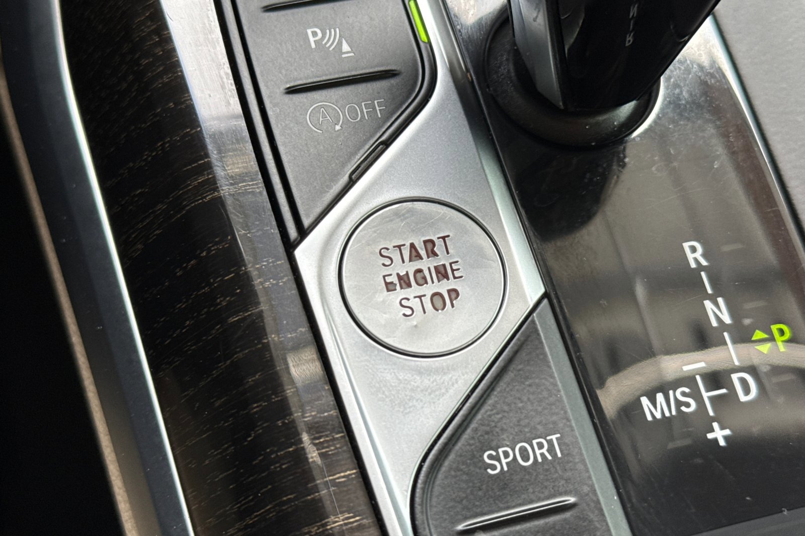 Used 2019 BMW 330i Sedan w/ Driving Assistance Package image 28