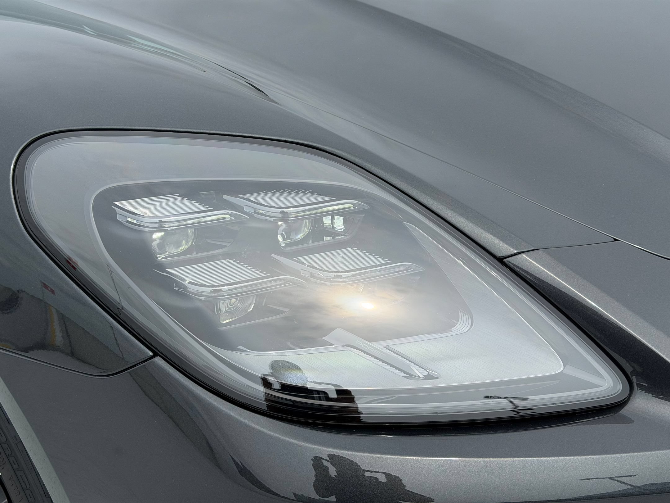 Certified 2024 Porsche Panamera image 12