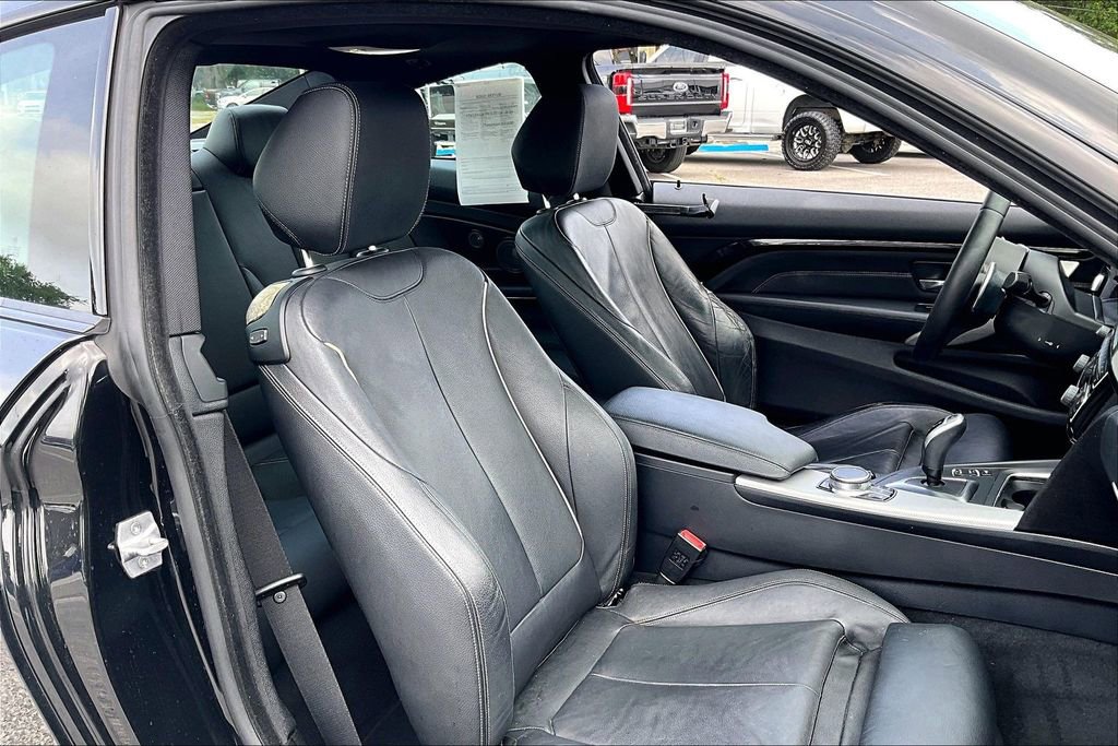 Used 2019 BMW 440i Coupe w/ M Sport Package RWD image 29