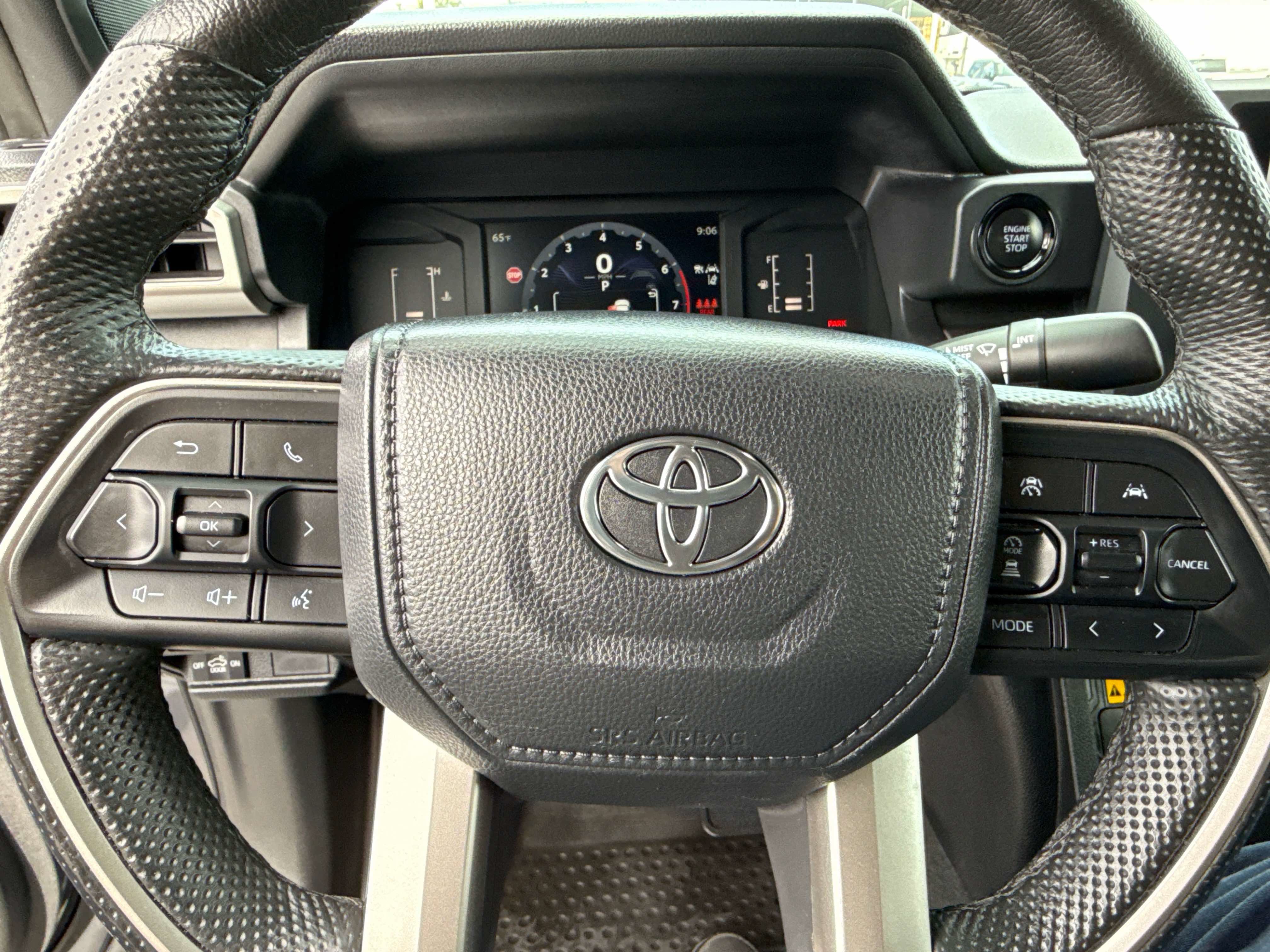 Used 2024 Toyota Tacoma SR5 AWD/4WD image 25