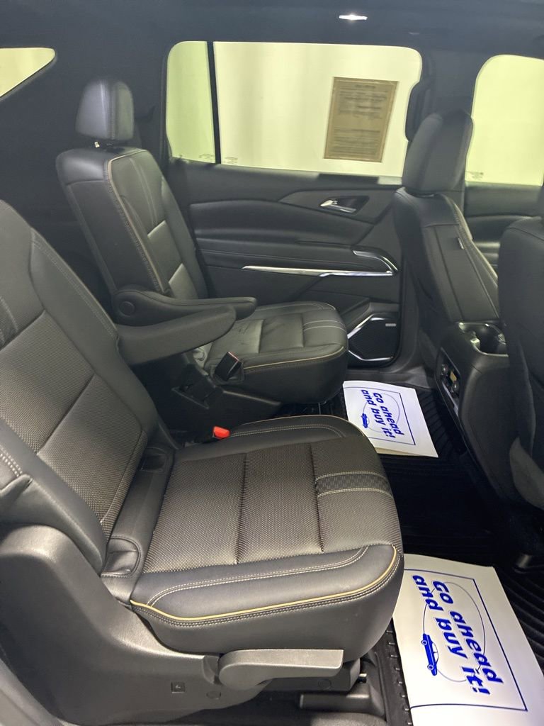 Used 2025 Chevrolet Traverse High Country image 25