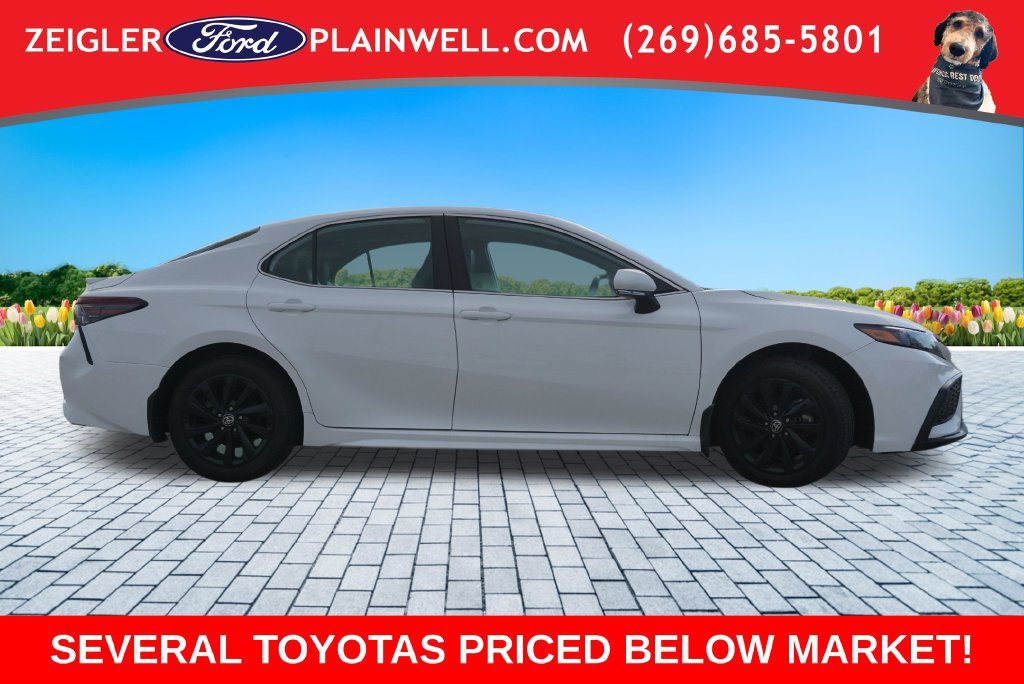 Used 2024 Toyota Camry SE FWD image 6