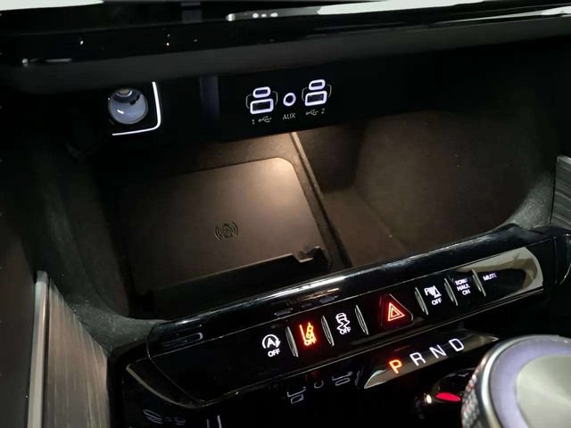 Used 2024 Jeep Wagoneer Series II w/ Flexible Seating Group RWD image 56