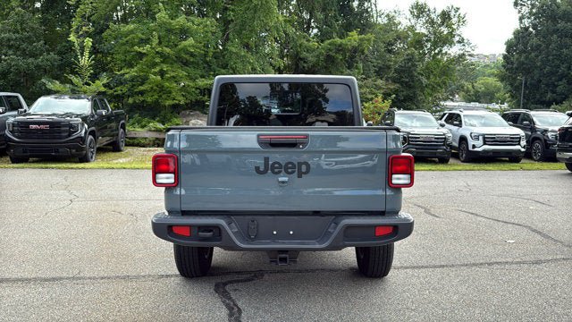 Certified 2025 Jeep Gladiator Sport AWD/4WD image 7