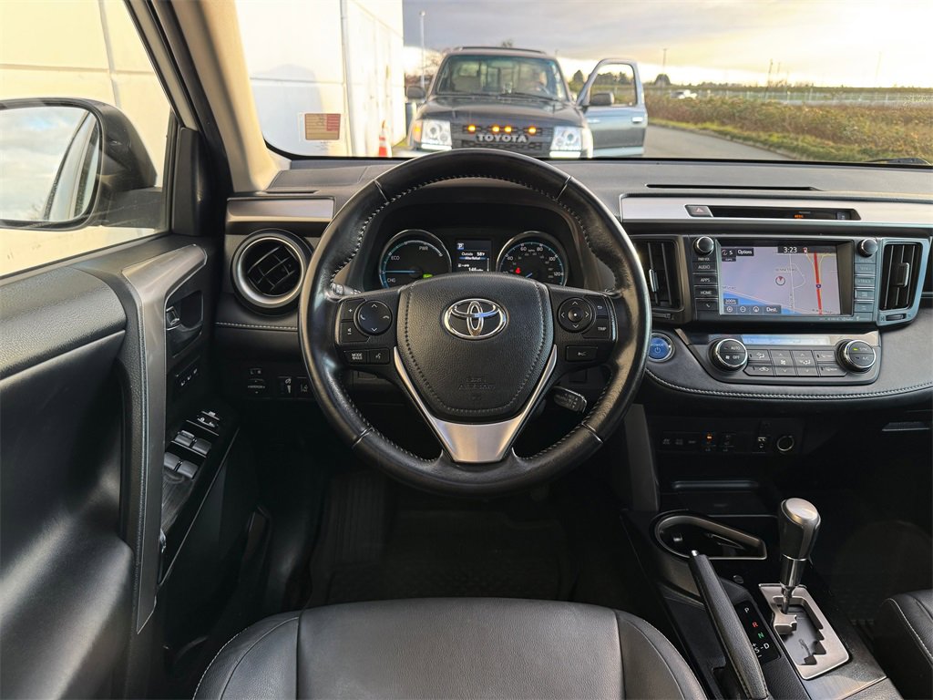 Used 2016 Toyota RAV4 Limited image 10