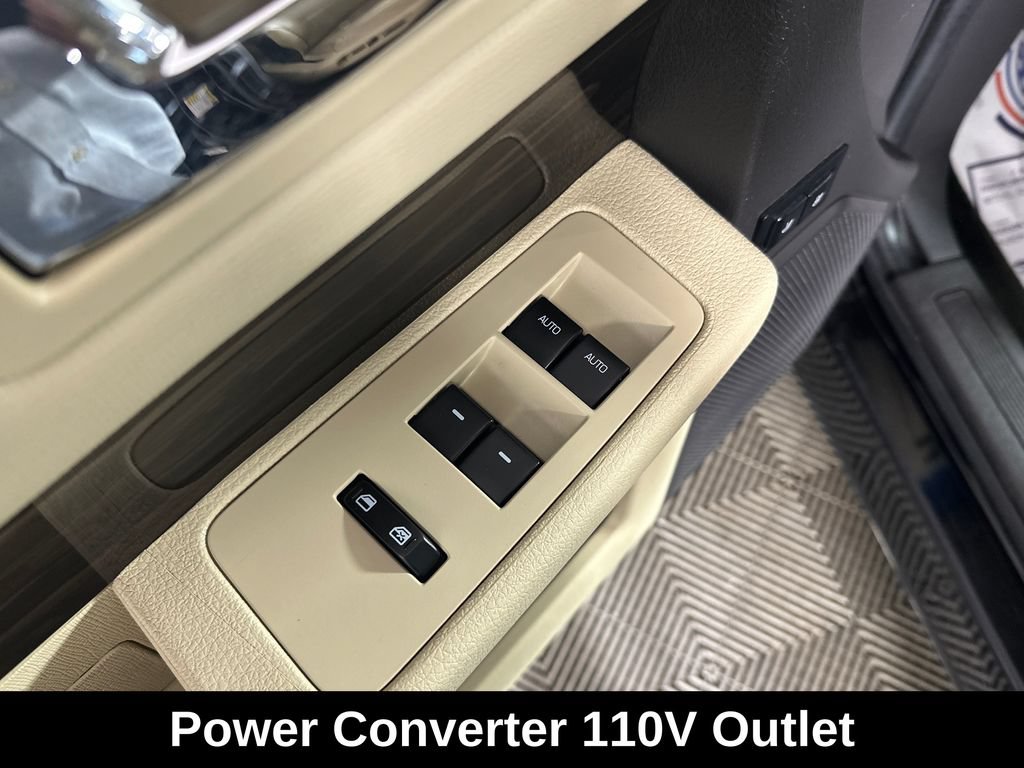 Used 2018 Ford Flex SEL w/ Equipment Group 202A AWD/4WD image 16