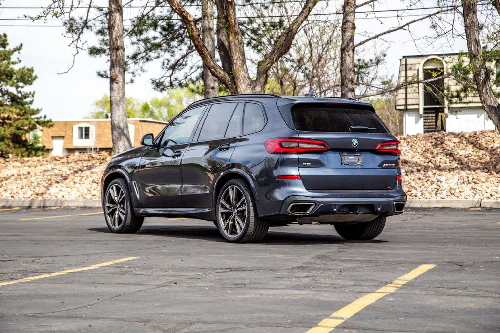 Used 2020 BMW X5 M50i image 3