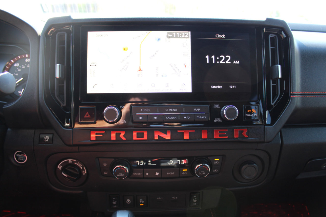Used 2025 Nissan Frontier PRO-4X w/ Pro Premium Package image 17