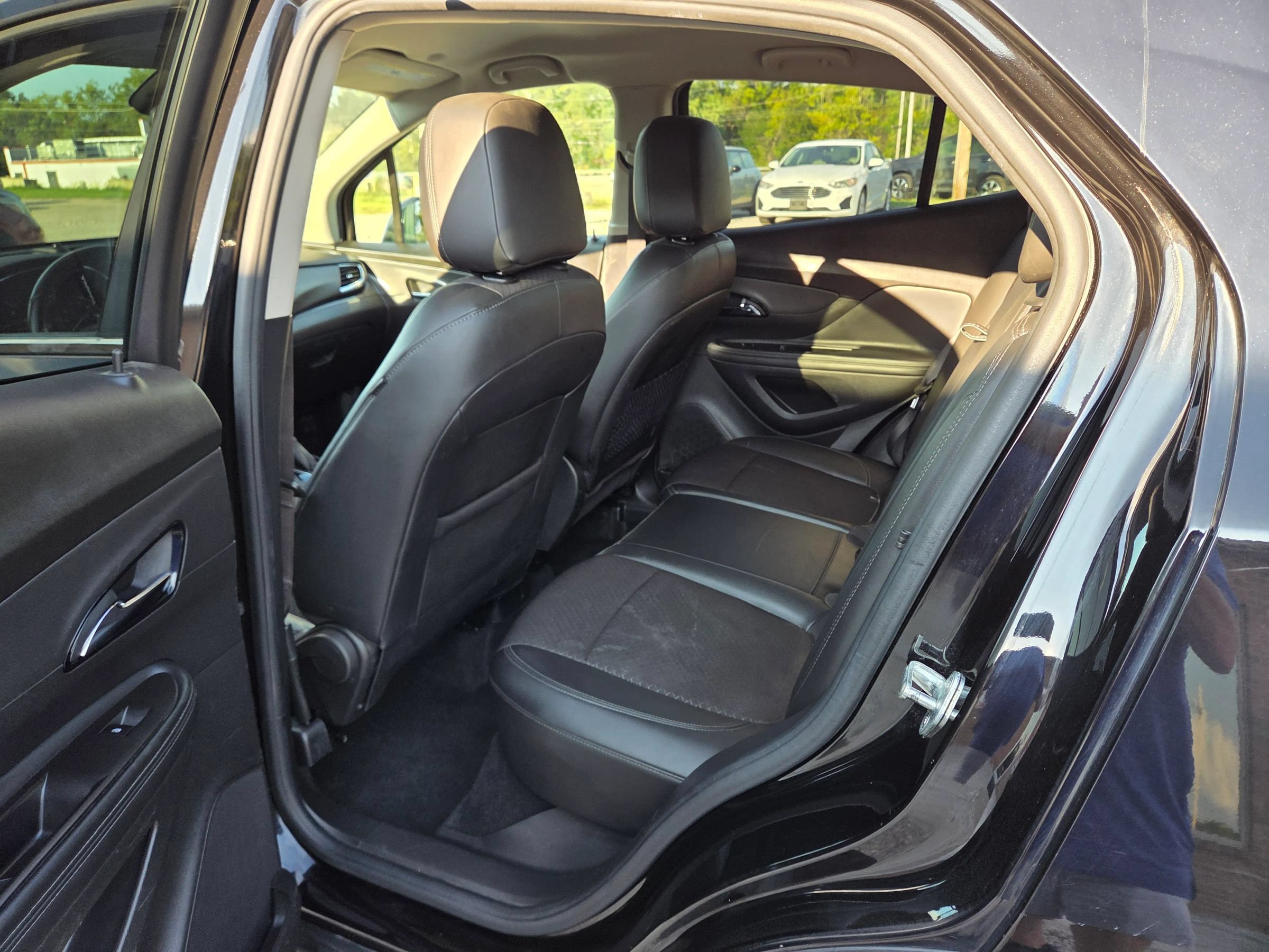 Used 2020 Buick Encore Preferred w/ Safety Package AWD/4WD image 18