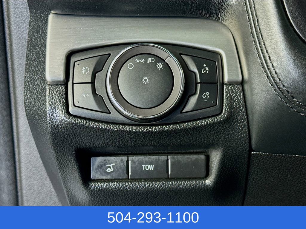 Used 2018 Ford Explorer Platinum image 10