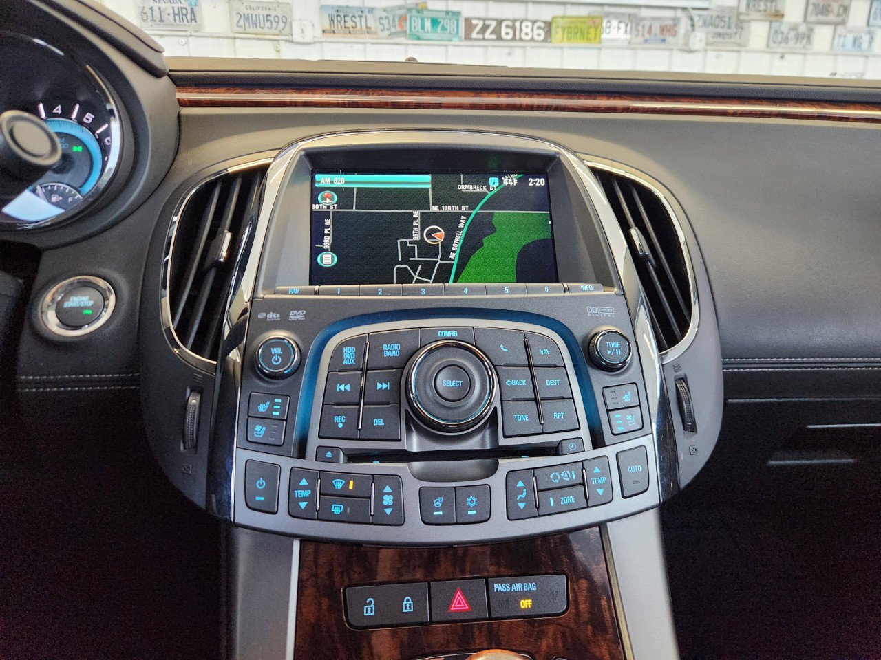 Used 2012 Buick LaCrosse Touring image 8