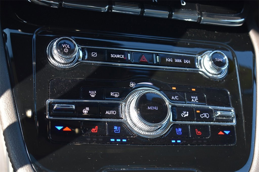 Used 2022 Lincoln Corsair AWD w/ Premium Package image 32