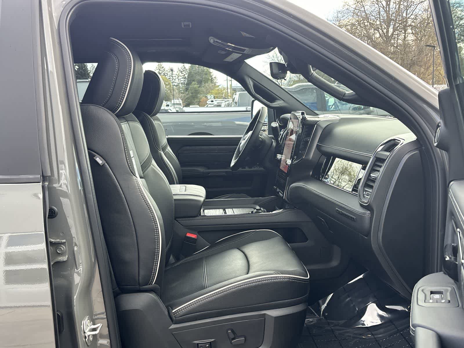New 2026 RAM 3500 Limited image 9