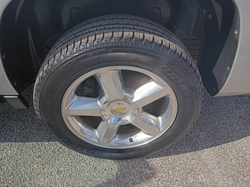 Used 2013 Chevrolet Avalanche LS w/ All-Star Edition RWD image 19