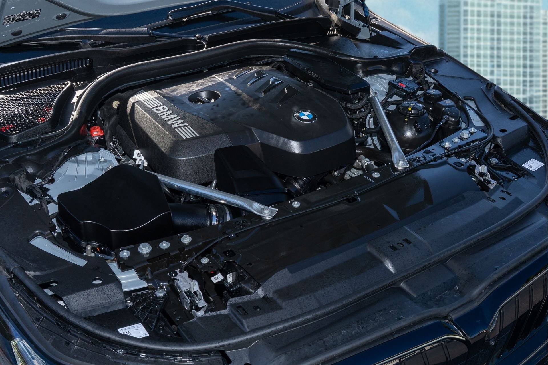 Used 2025 BMW 530i w/ M Sport Package image 38