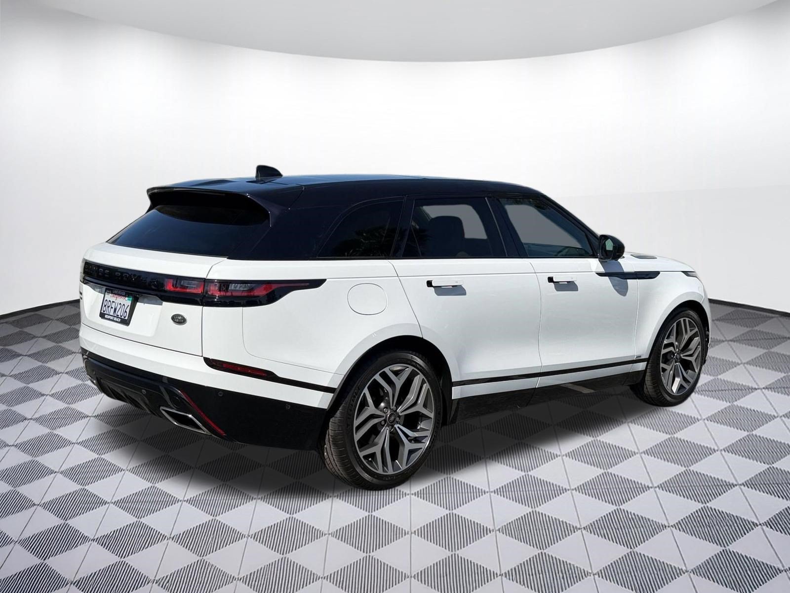 Used 2020 Land Rover Range Rover Velar R-Dynamic HSE AWD/4WD image 9