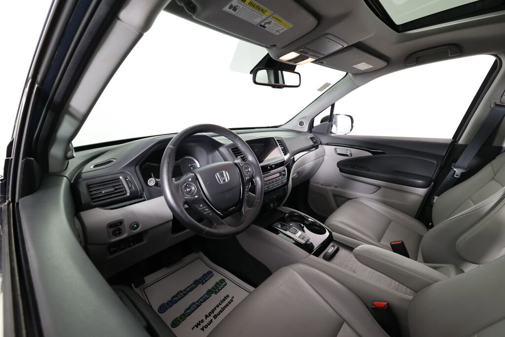 Used 2018 Honda Pilot Touring image 10