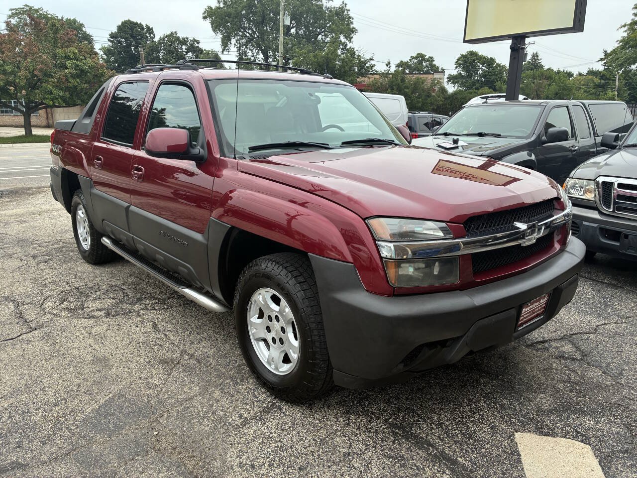 Used 2005 Chevrolet Avalanche Z71 w/ Preferred Equipment Group AWD/4WD image 13
