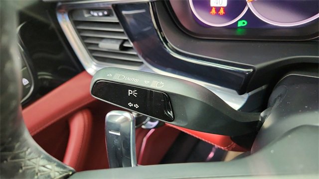 Used 2023 Porsche Panamera Platinum Edition image 40