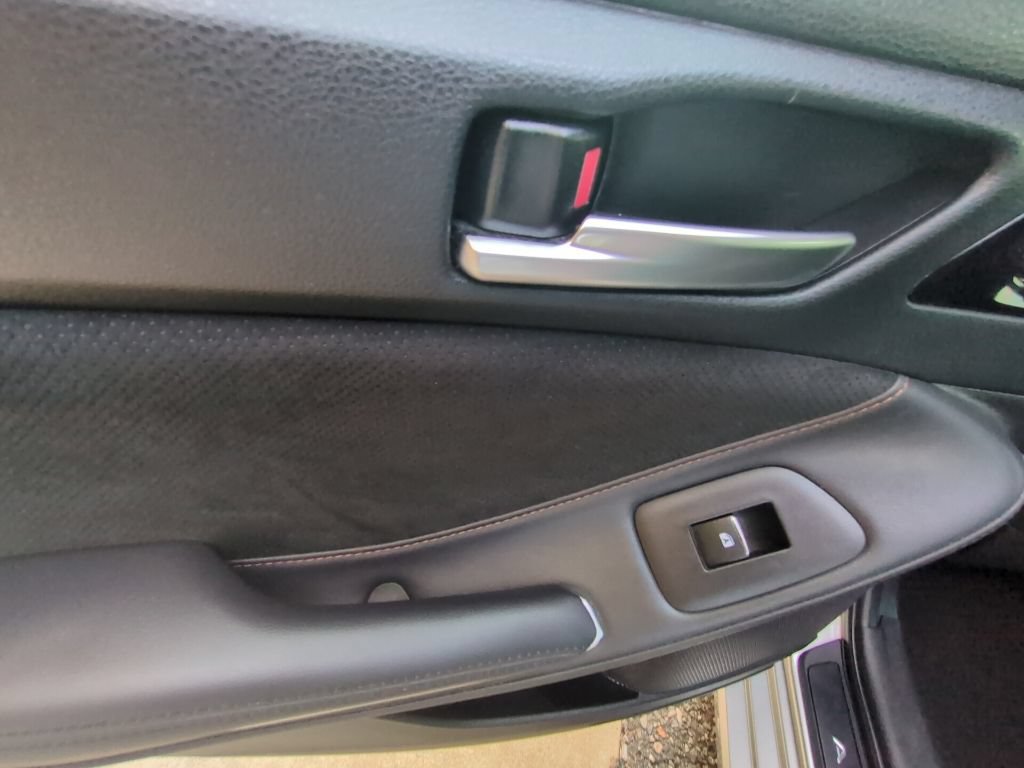 Used 2020 Toyota Avalon Touring FWD image 19