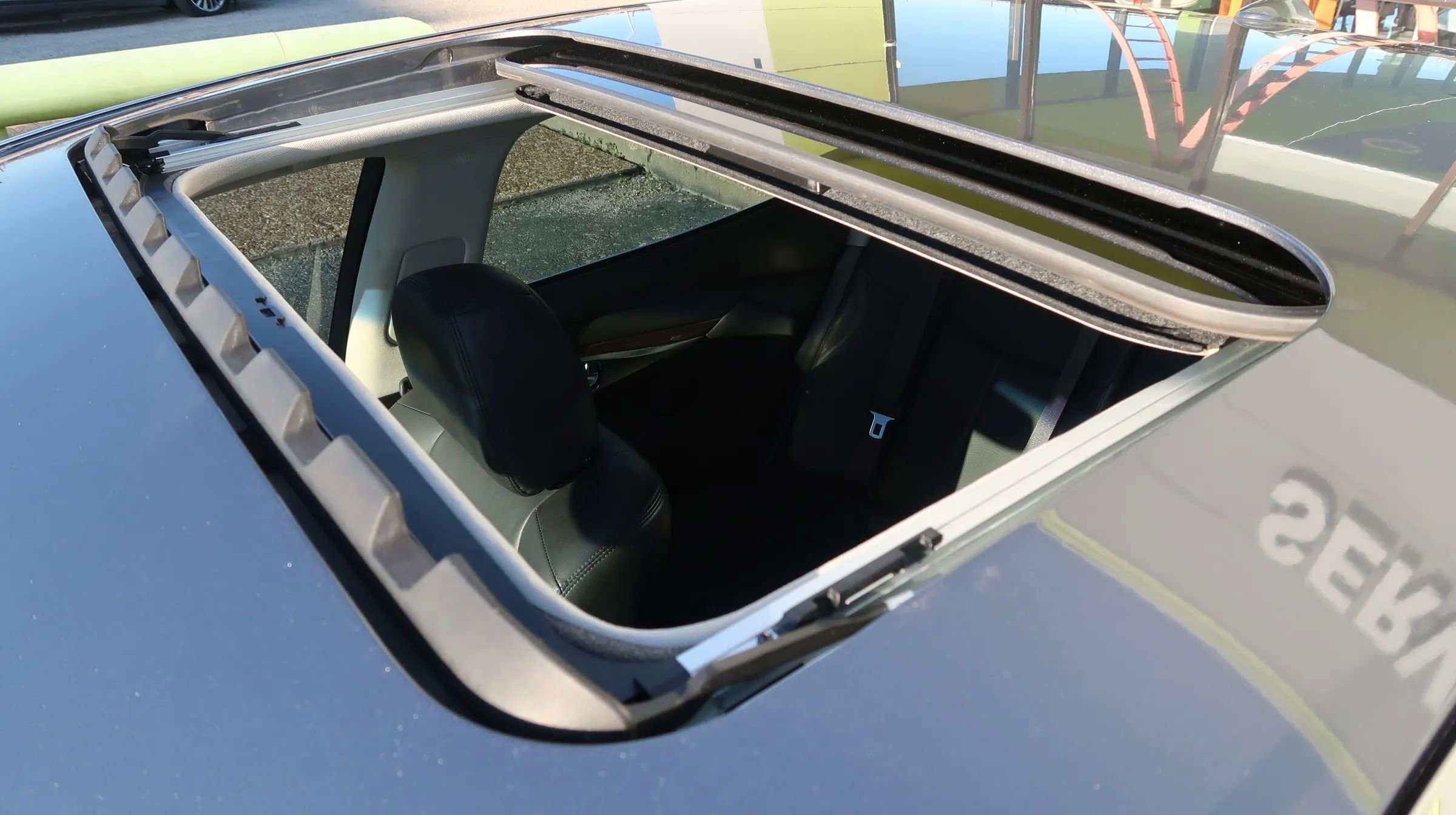 Used 2017 INFINITI Q70 3.7 image 51