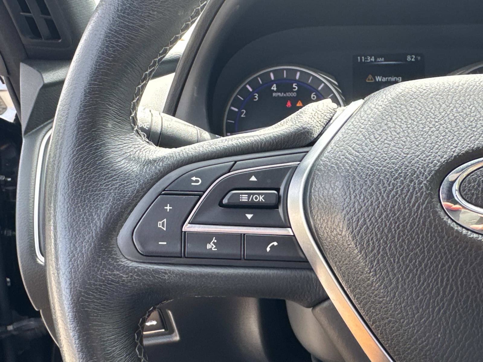 Used 2017 INFINITI Q60 3.0t image 13