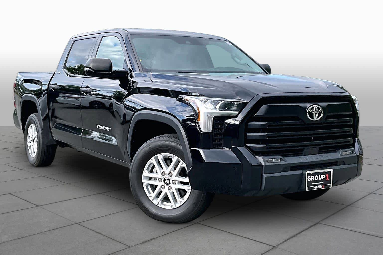 Used 2023 Toyota Tundra SR5 w/ SR5 Convenience Package AWD/4WD image 3